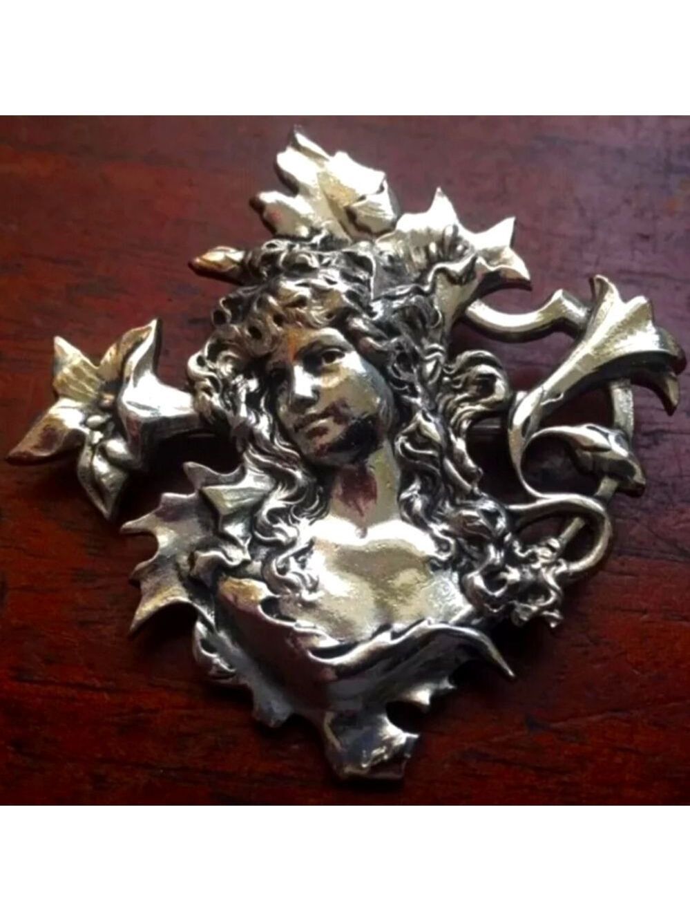 Art Nouveau style brooch Polished pewter silver color Woman / lilies